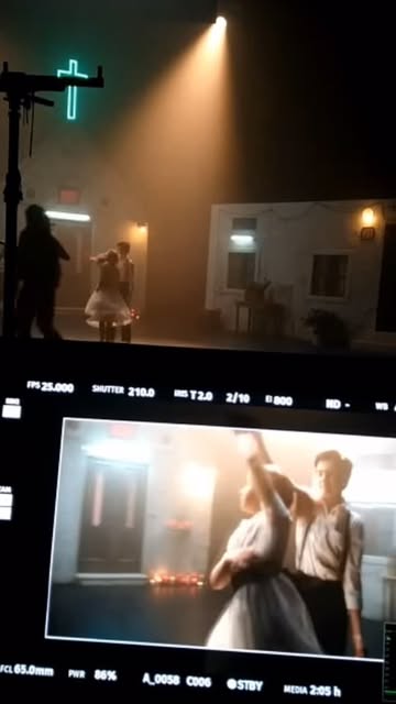 On set, Der Metzger traut sich, monitor and lighting visible